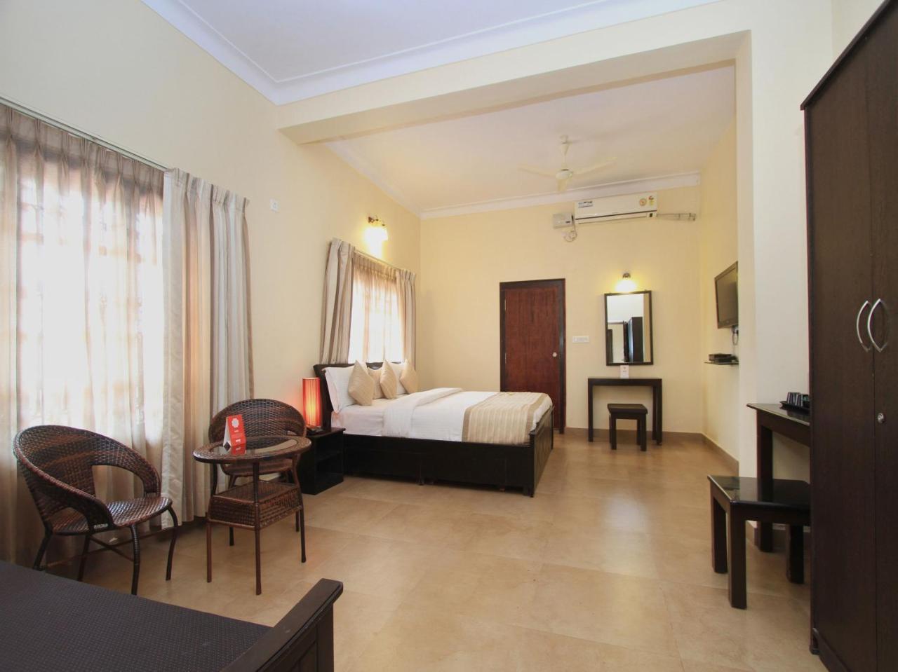 Bota Royal Hotel Kushalnagar Luaran gambar